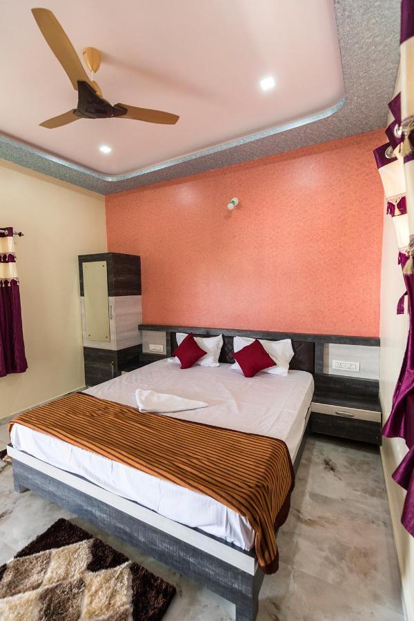 Krishna Homestay ฮัมปี ภายนอก รูปภาพ