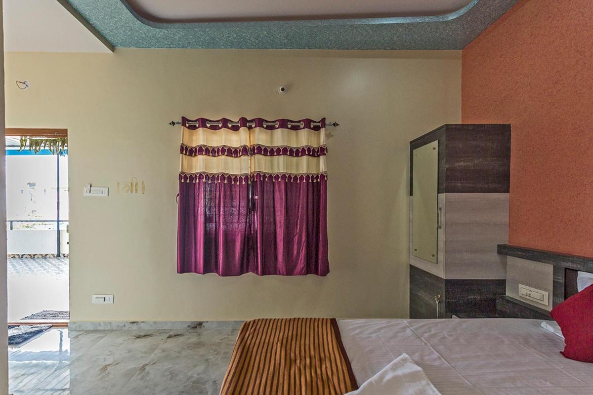 Krishna Homestay ฮัมปี ภายนอก รูปภาพ