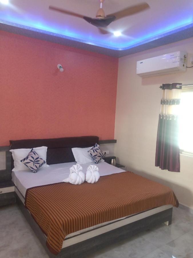 Krishna Homestay ฮัมปี ภายนอก รูปภาพ