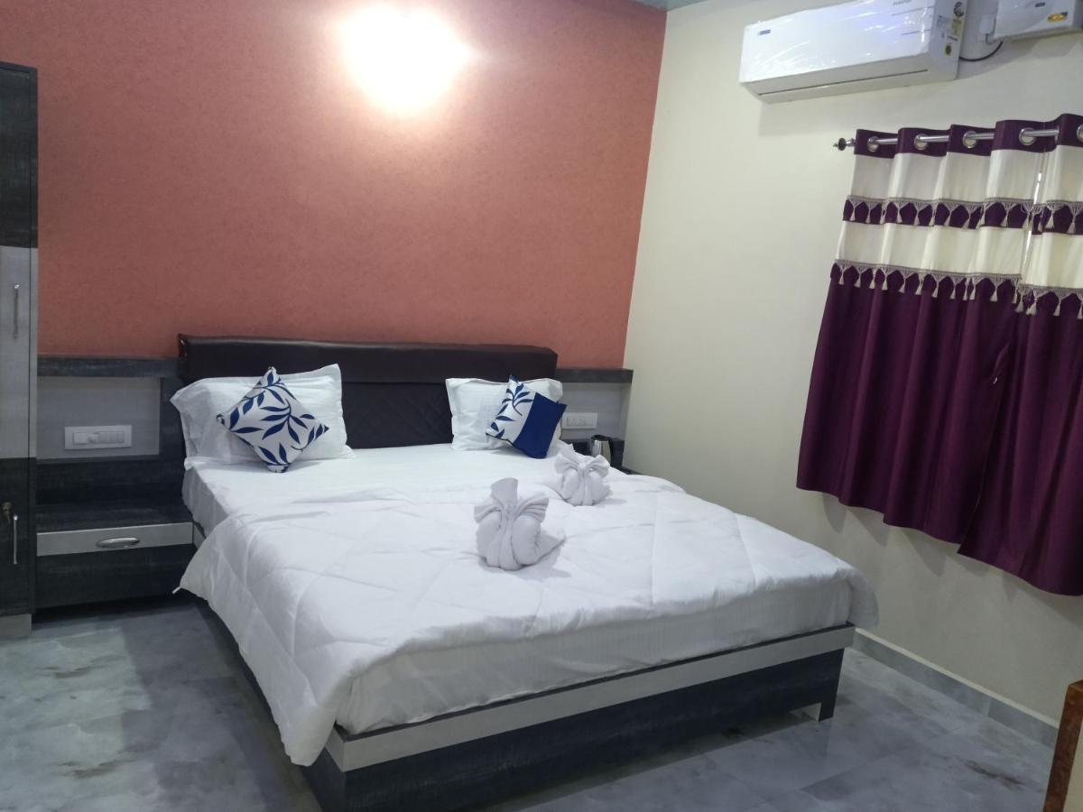 Krishna Homestay ฮัมปี ภายนอก รูปภาพ